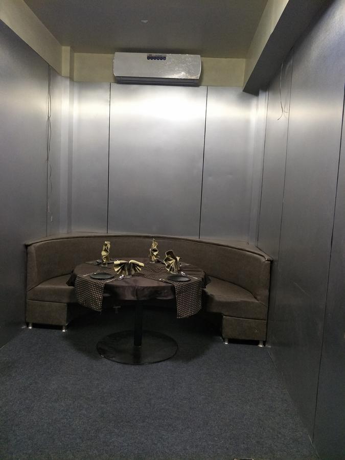 Hotel K D Residency Kalyān Esterno foto
